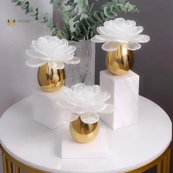 crystal flower Decorative Objects